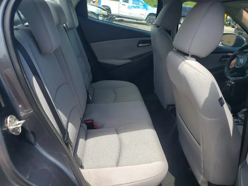 2019 TOYOTA YARIS L  