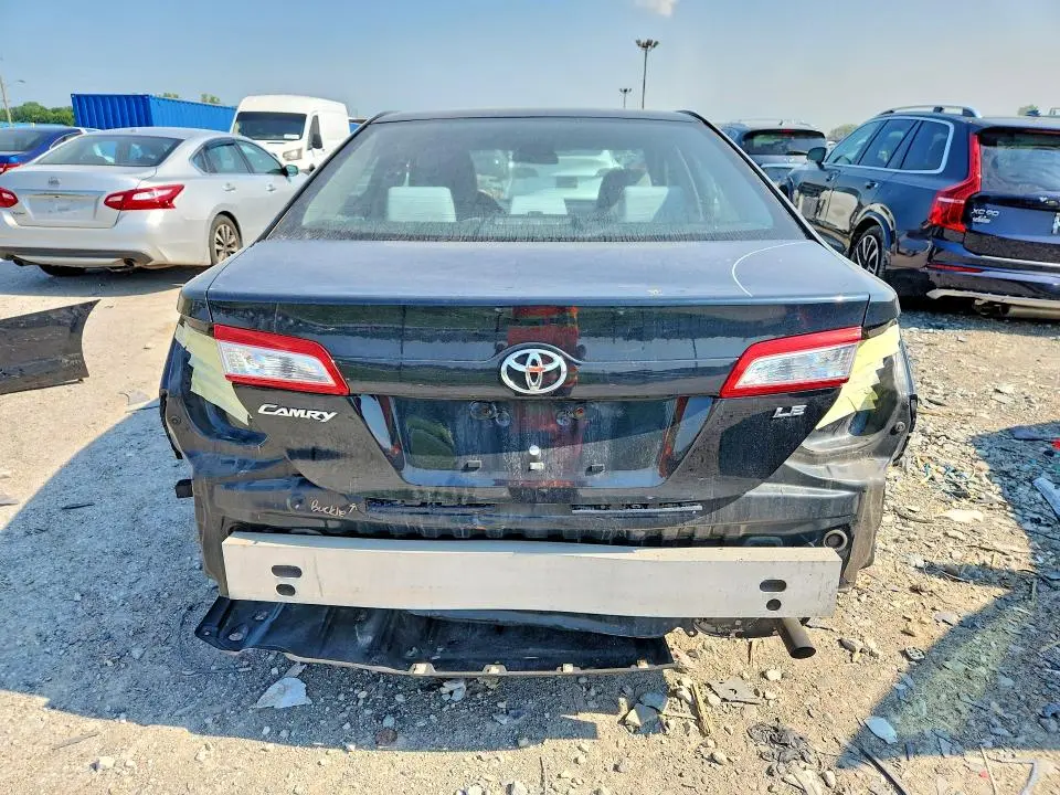 2013 TOYOTA CAMRY LE  