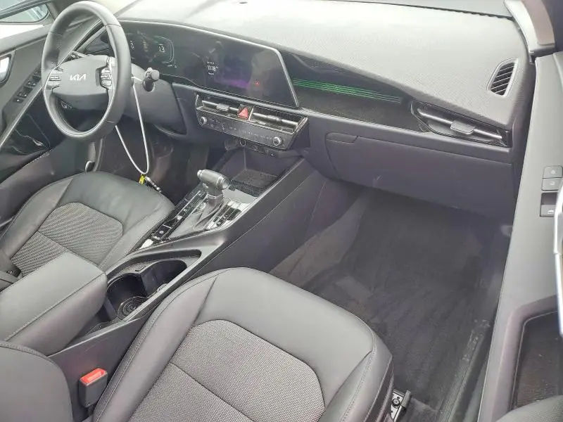 2024 KIA NIRO EX  
