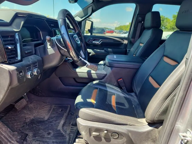 2024 GMC SIERRA K2500 AT4  