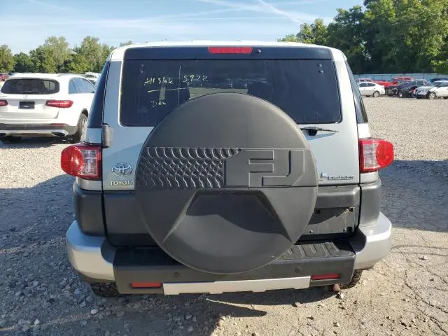 2010 TOYOTA FJ CRUISER   