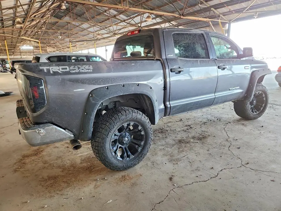 2015 TOYOTA TUNDRA SR5  