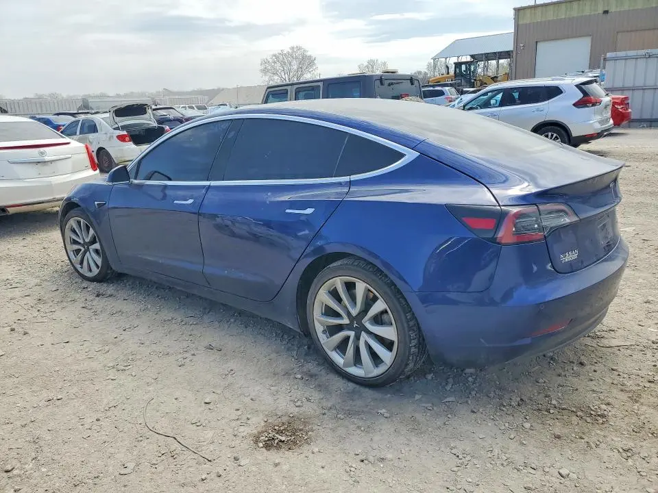 2018 TESLA MODEL 3   