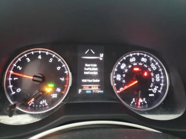 2019 TOYOTA RAV4 XLE  