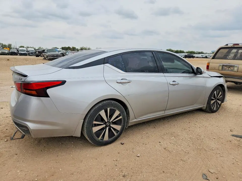 2019 NISSAN ALTIMA SV  