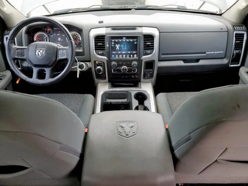 2019 RAM 1500 CLASSIC SLT  