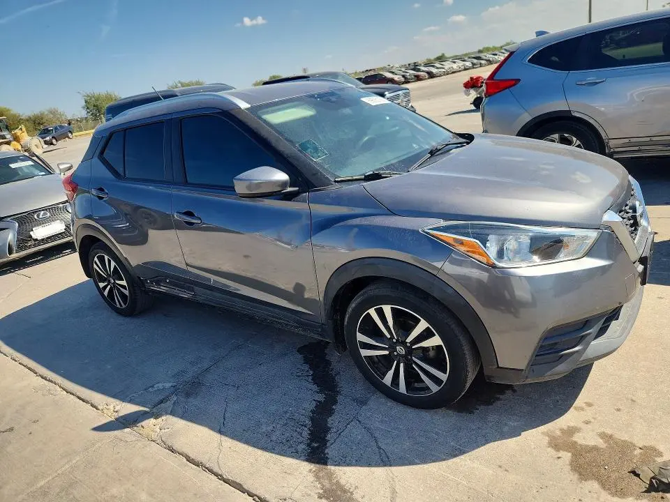 2020 NISSAN KICKS SV  