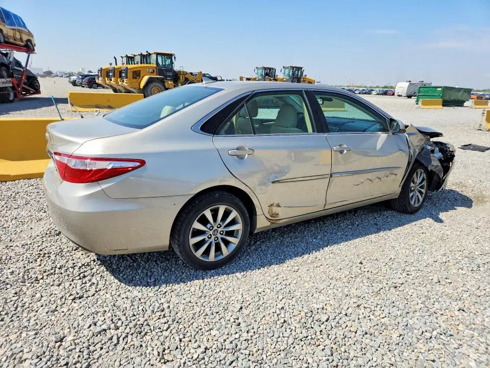 2015 TOYOTA CAMRY XLE V6  