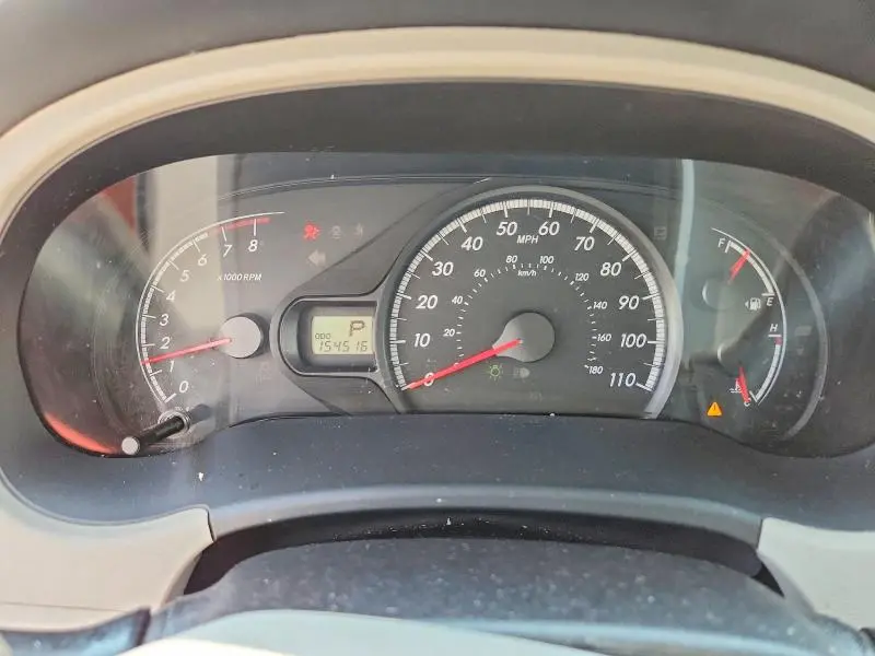 2012 TOYOTA SIENNA LE  