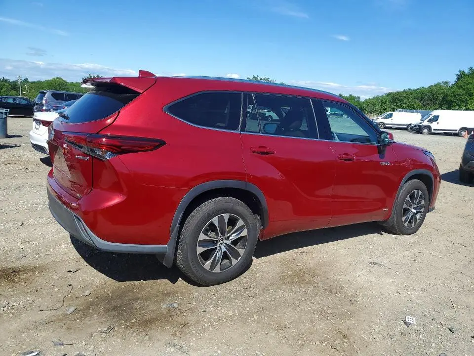 2021 TOYOTA HIGHLANDER HYBRID XLE  