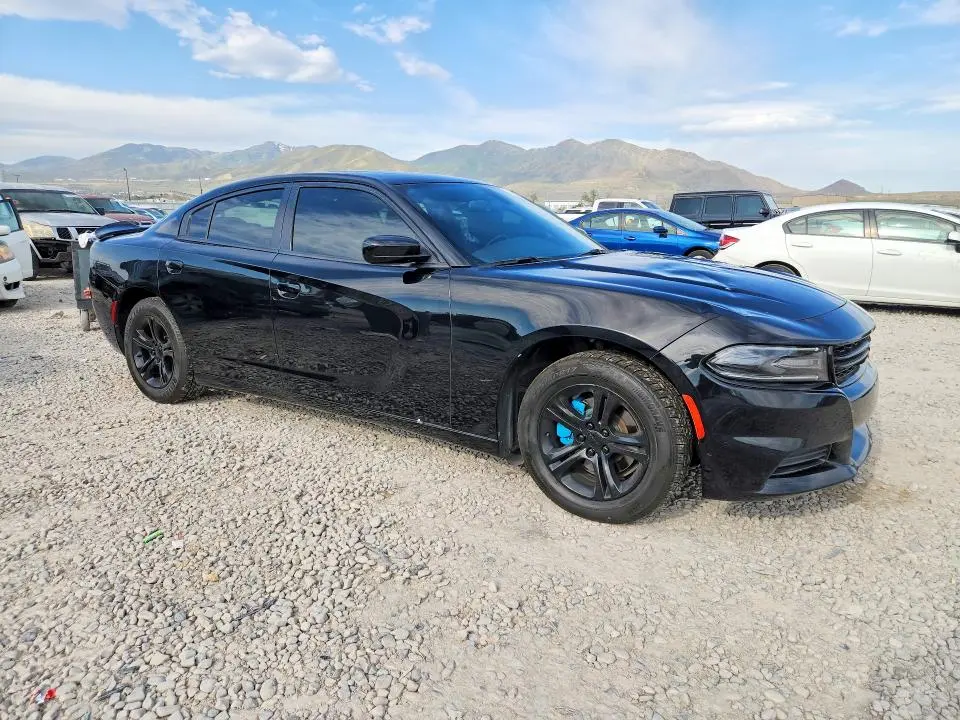 2020 DODGE CHARGER SXT  