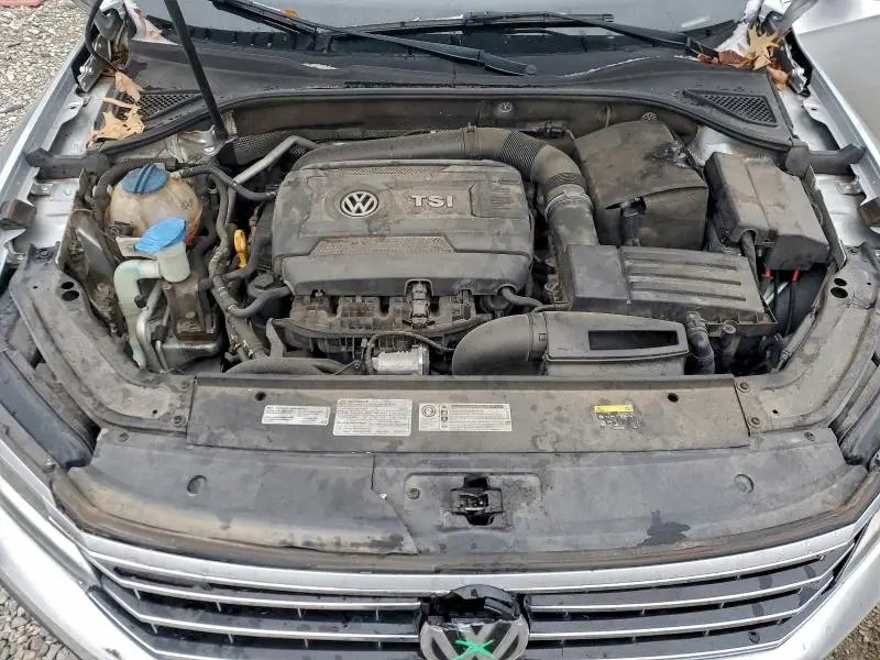 2017 VOLKSWAGEN PASSAT SE  