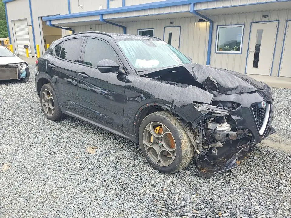 2018 ALFA ROMEO STELVIO SPORT  