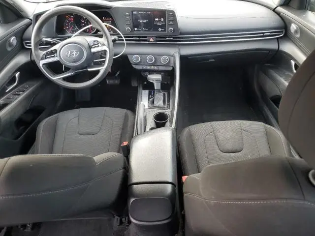 2022 HYUNDAI ELANTRA SE  