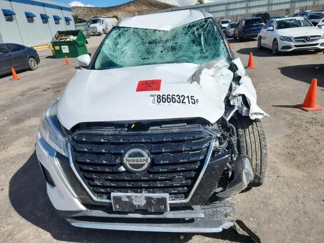 2021 NISSAN KICKS SV  