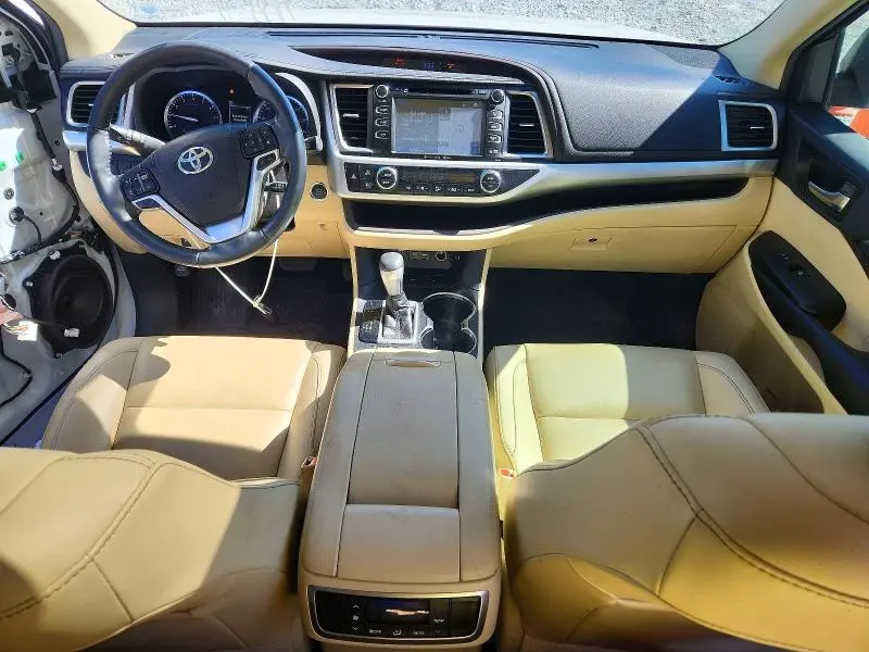 2019 TOYOTA HIGHLANDER XLE  