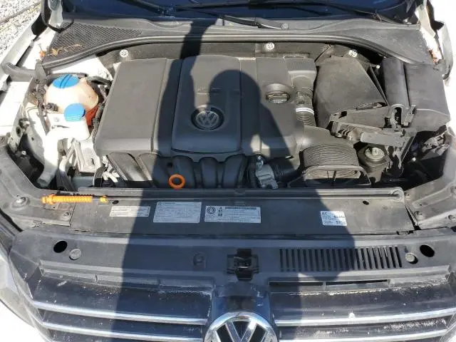 2013 VOLKSWAGEN PASSAT SE  