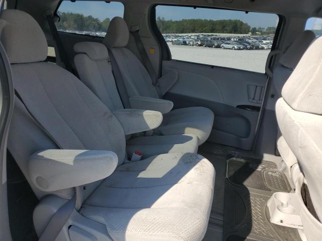 2011 TOYOTA SIENNA LE