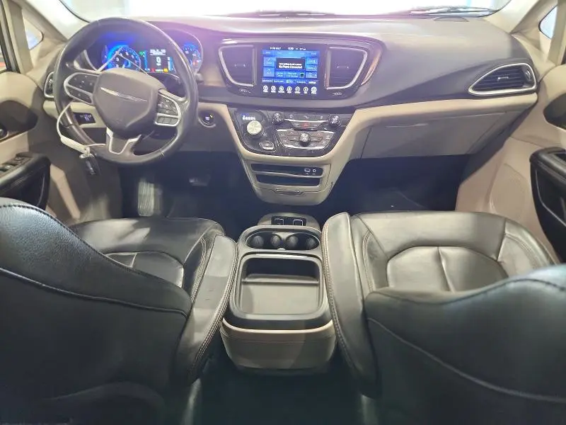 2017 CHRYSLER PACIFICA TOURING L  