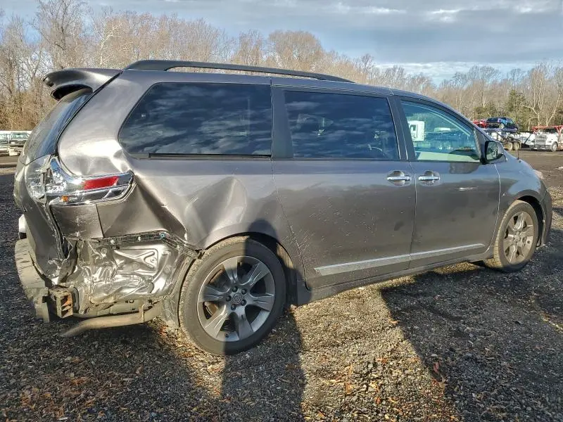2014 TOYOTA SIENNA SPORT  
