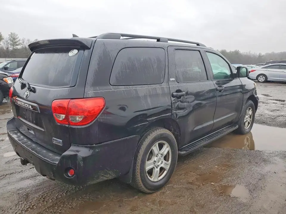 2011 TOYOTA SEQUOIA SR5  