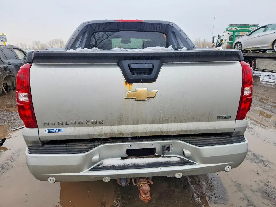 2011 CHEVROLET AVALANCHE LS  