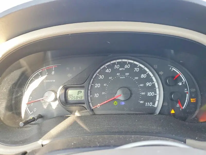 2014 TOYOTA SIENNA LE  