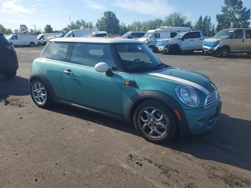 2012 MINI COOPER   