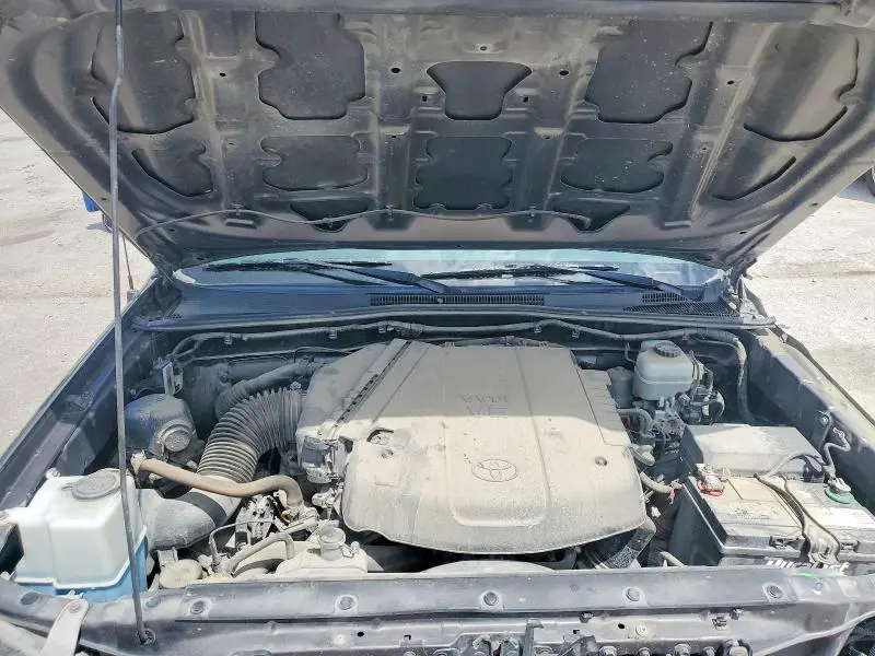 2015 TOYOTA TACOMA V6  