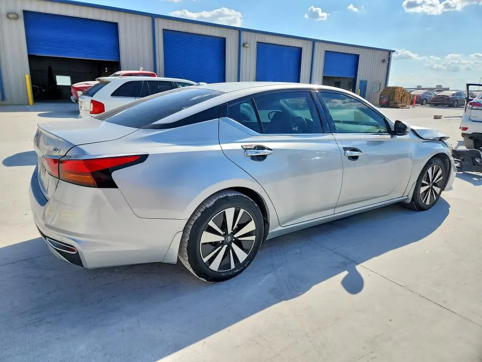 2019 NISSAN ALTIMA SV  