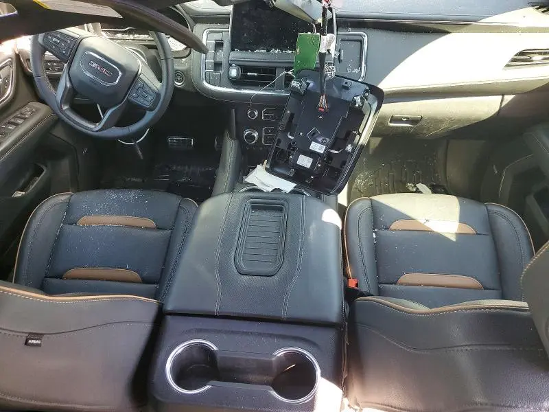 2023 GMC YUKON AT4  