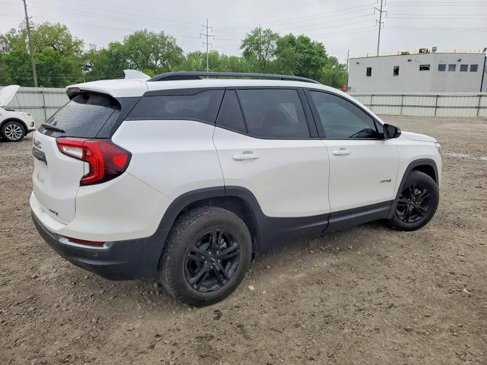 2024 GMC TERRAIN AT4  
