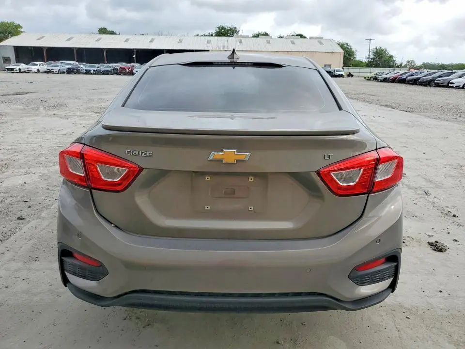 2018 CHEVROLET CRUZE LT  