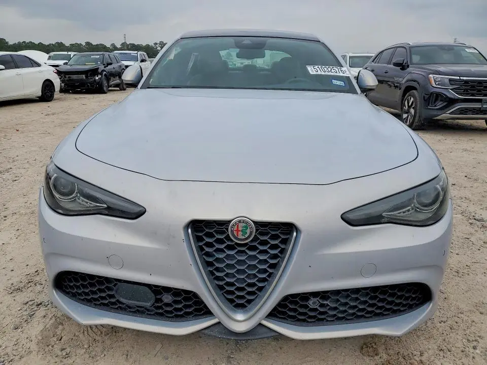 2022 ALFA ROMEO GIULIA SUPER  