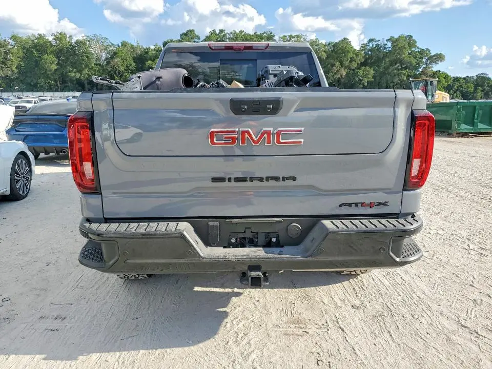 2025 GMC SIERRA K1500 AT4X  