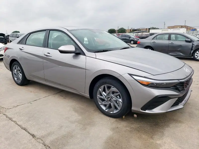 2025 HYUNDAI ELANTRA BLUE  