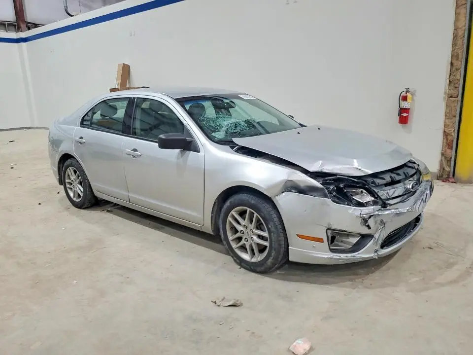 2011 FORD FUSION S  