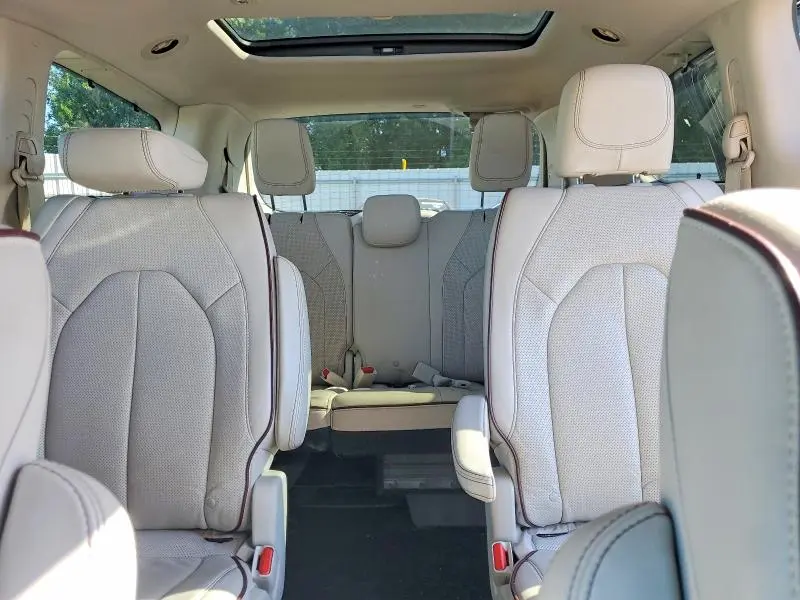 2019 CHRYSLER PACIFICA LIMITED  