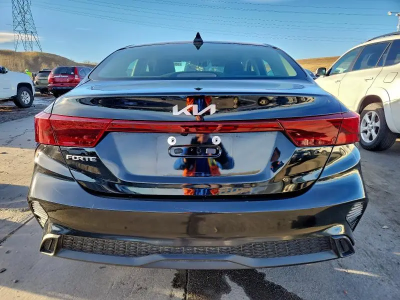 2024 KIA FORTE LXS  