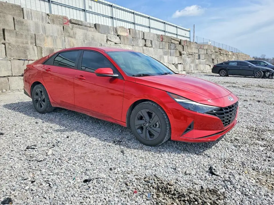 2021 HYUNDAI ELANTRA SEL  