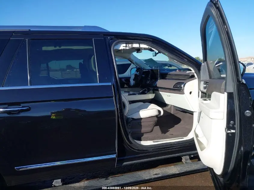 2023 LINCOLN NAVIGATOR BLACK LABEL L