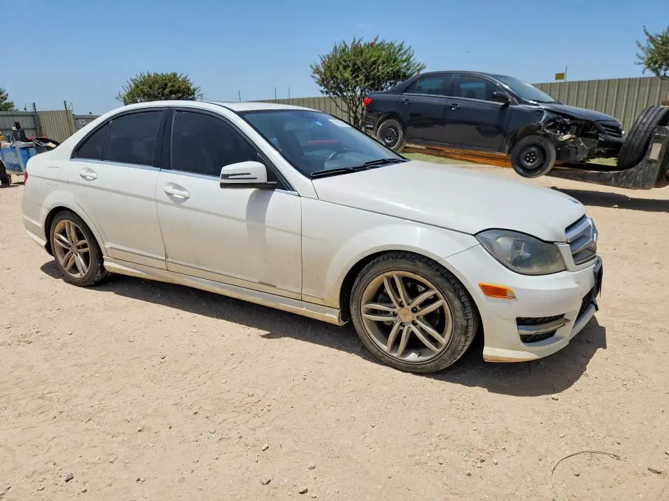 2013 MERCEDES-BENZ C 250  