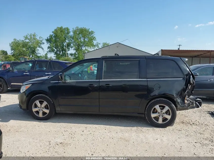 2011 VOLKSWAGEN ROUTAN SEL
