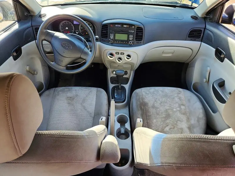 2011 HYUNDAI ACCENT GLS  