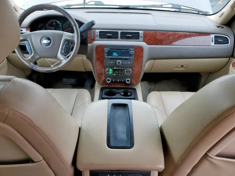 2011 CHEVROLET SUBURBAN C1500 LT  