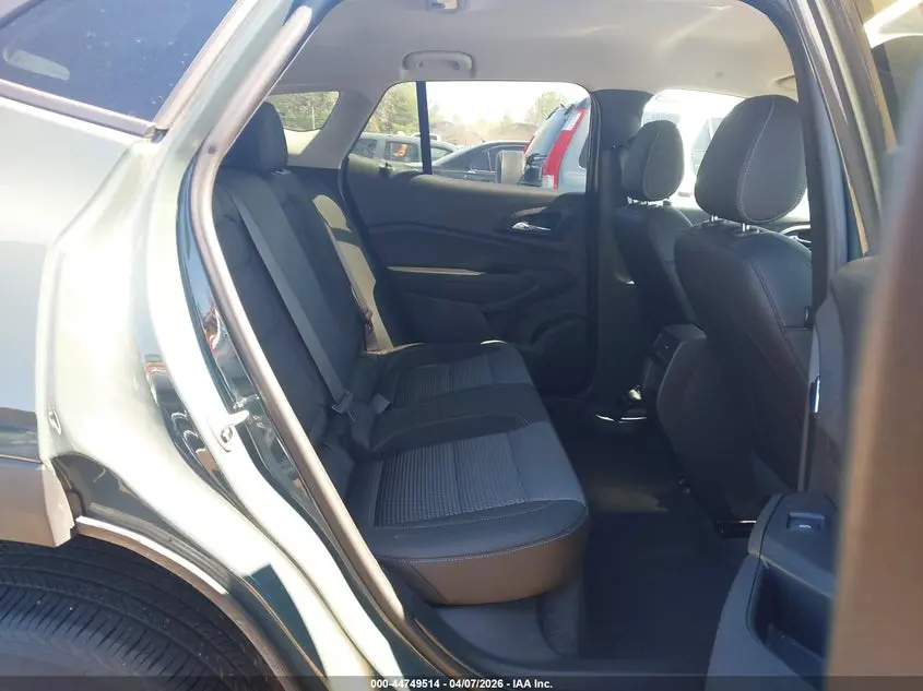 2025 CHEVROLET TRAX FWD LT