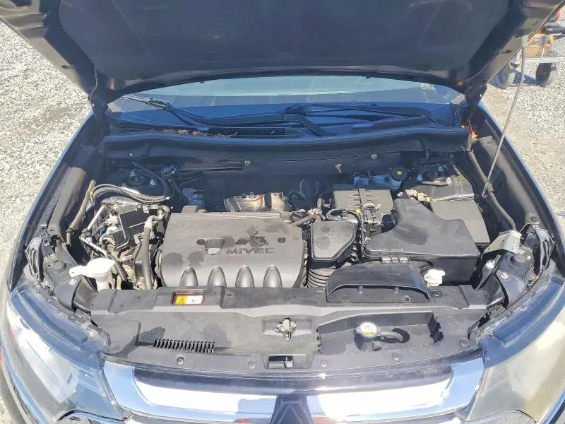 2019 MITSUBISHI OUTLANDER SE  