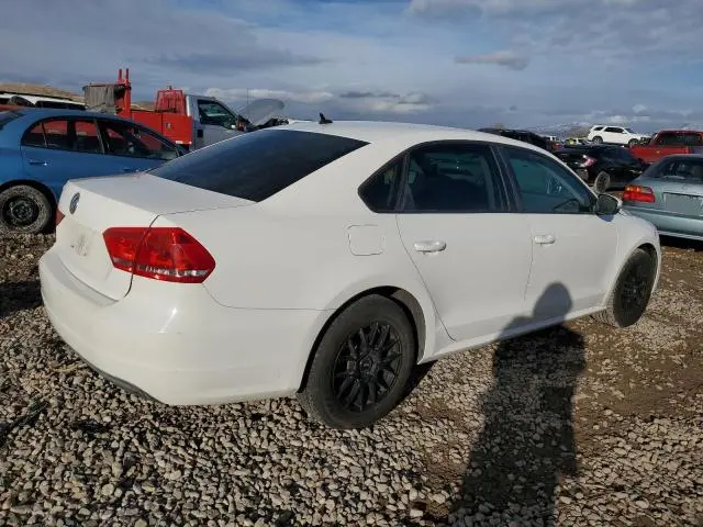 2013 VOLKSWAGEN PASSAT S  