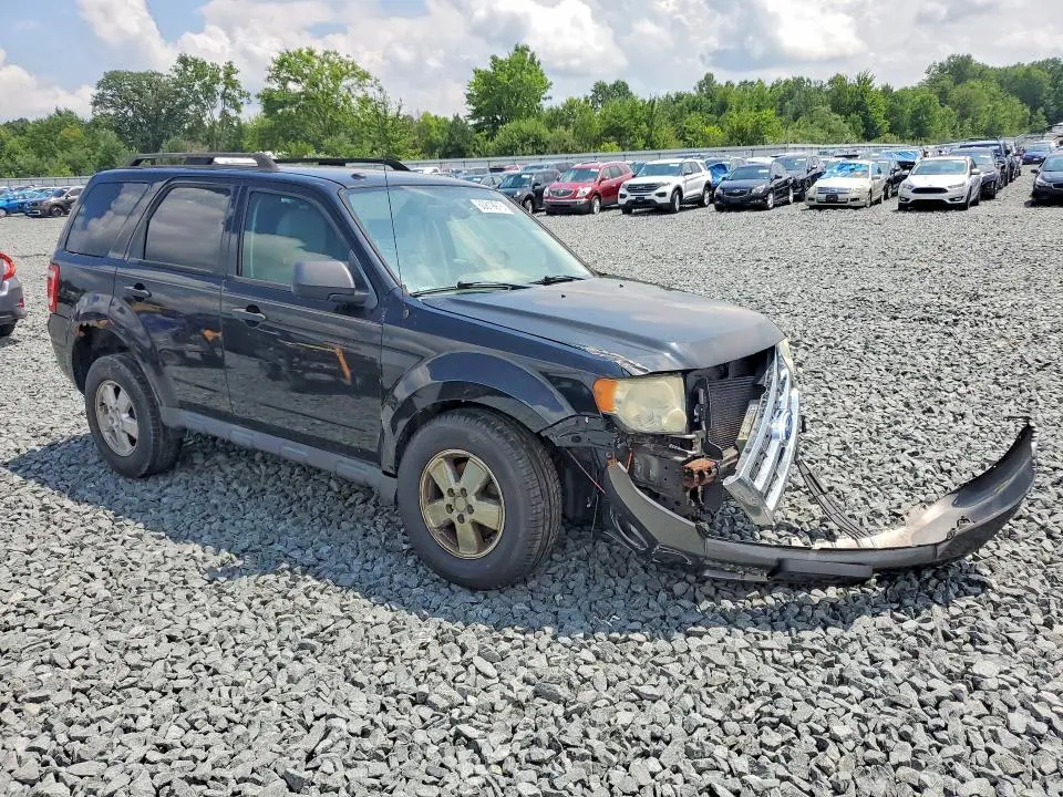 2011 FORD ESCAPE XLT  
