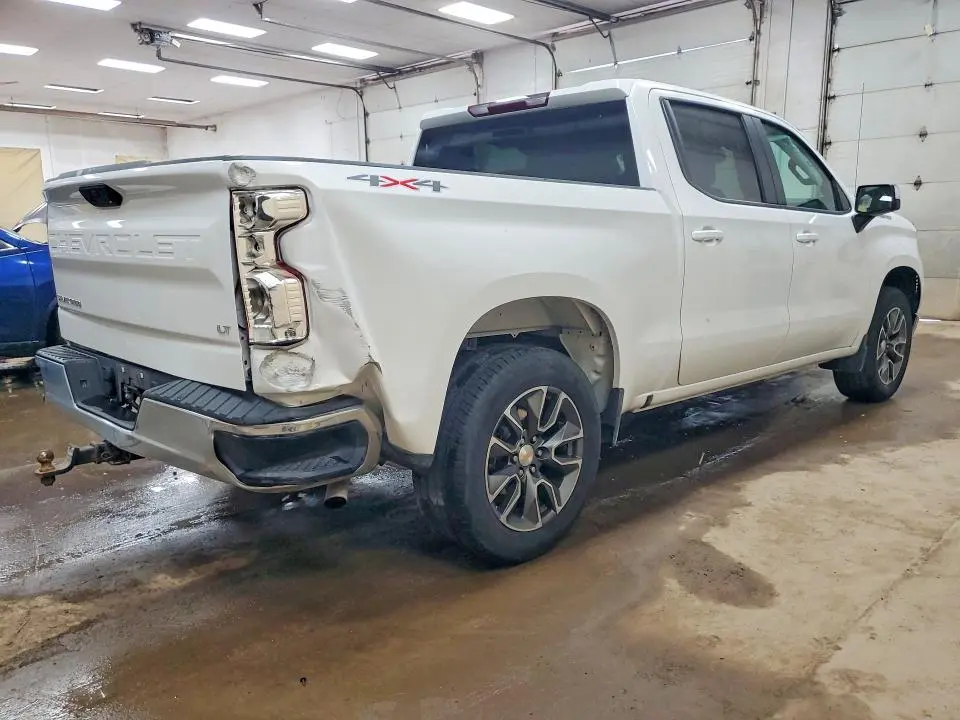 2025 CHEVROLET SILVERADO K1500 LT  